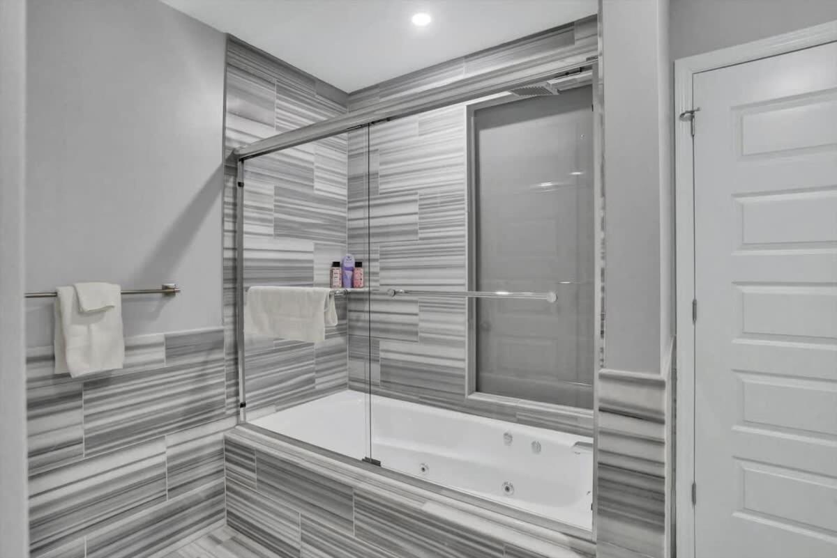Cozysuites Posh 1Br, Ppg Paints Arena, Pitts Pittsburgh Bagian luar foto